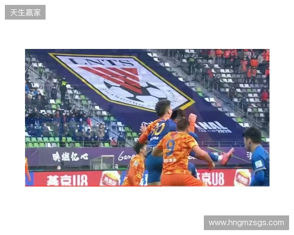 博主：国安下午集结韩佳奇现身，个别球员已从基地搬走私人物品